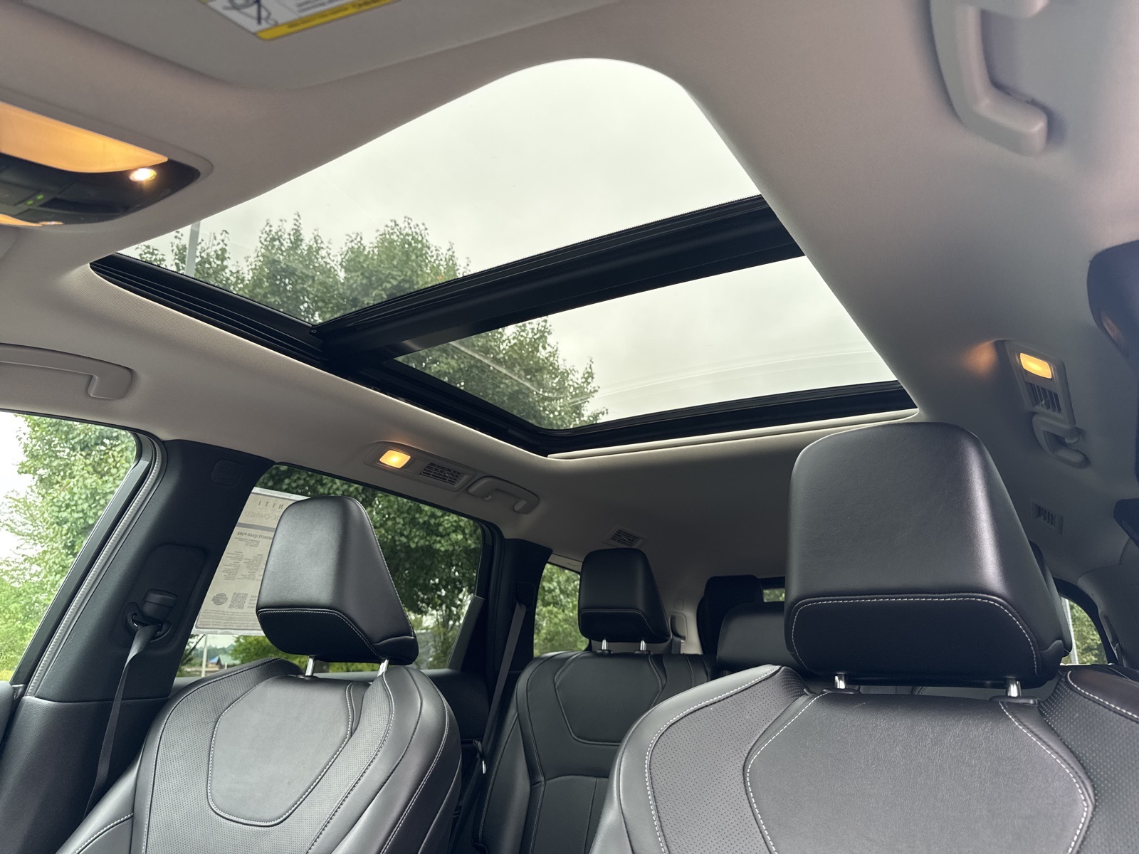 2022 Infiniti QX60 Pure photo 3