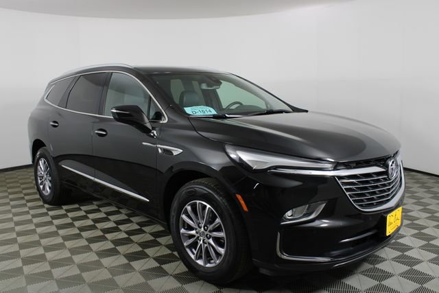 2023 Buick Enclave Essence's photo