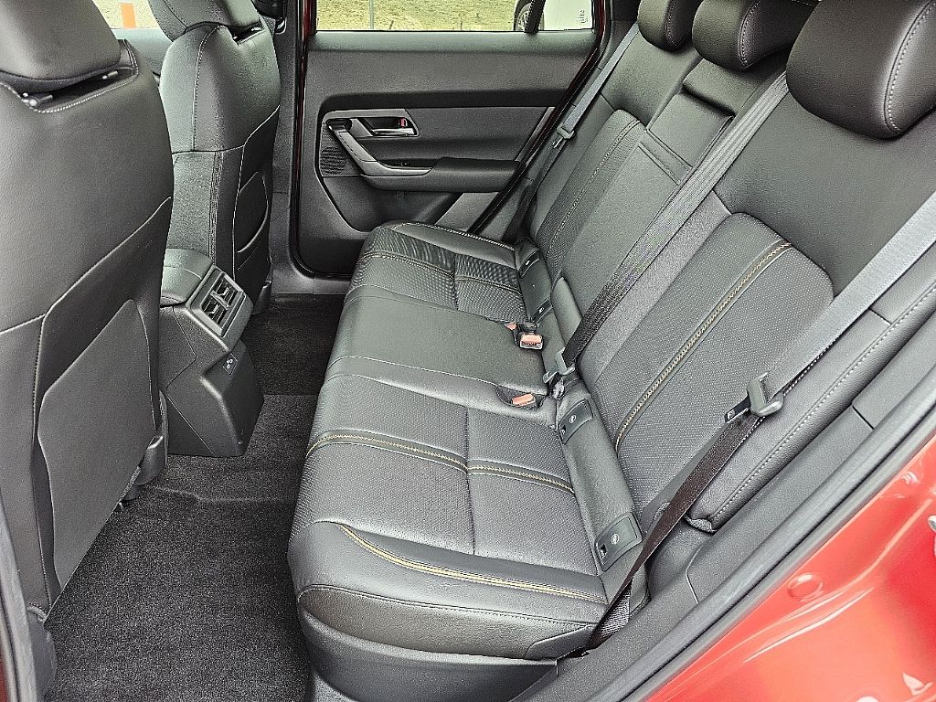 2025 Mazda CX-50 Premium Plus photo 12