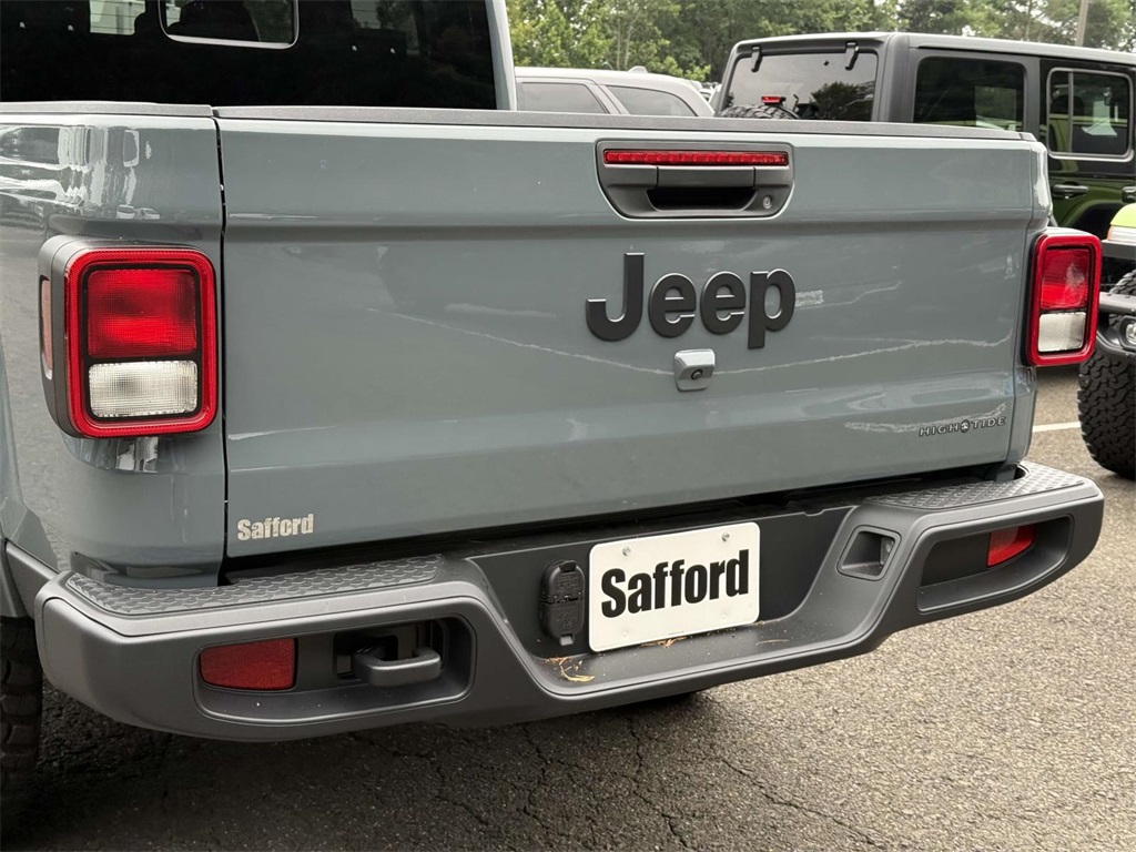 2025 Jeep Gladiator Sport photo 10