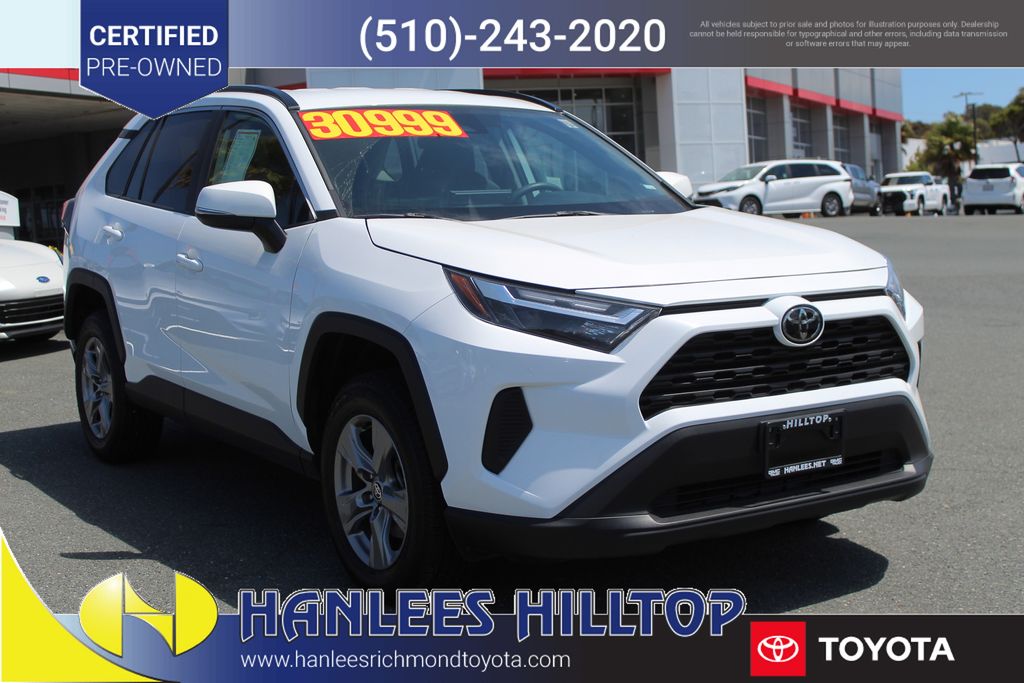 2024 Toyota RAV4 XLE photo 3