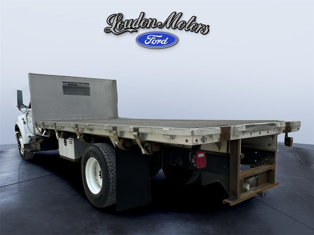 2015 Ford F-650 photo 4