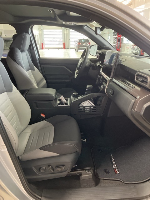 2024 Toyota Tacoma TRD Sport photo 11