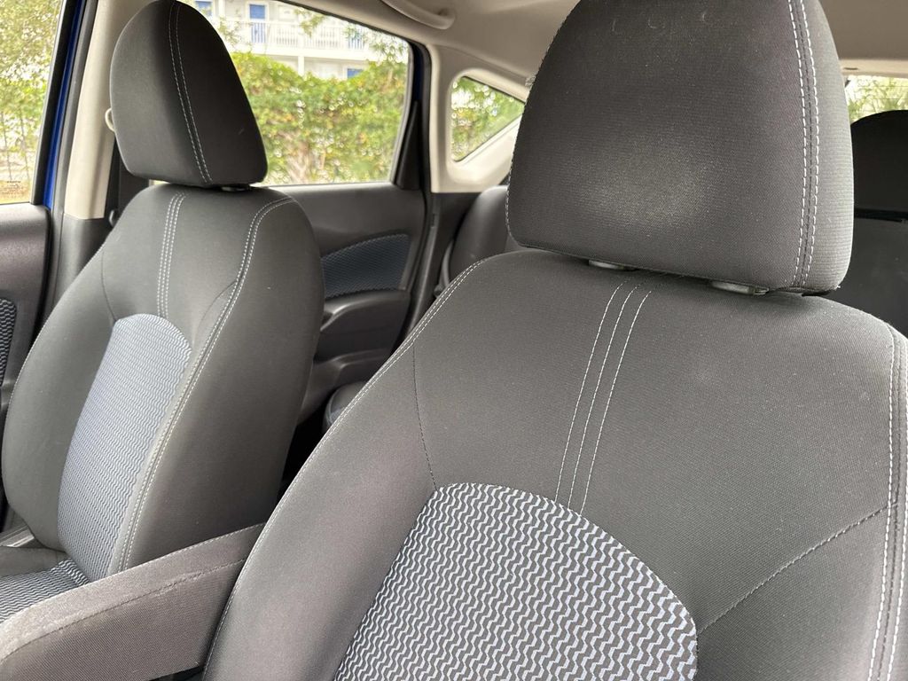 2016 Nissan Versa Note SV photo 21