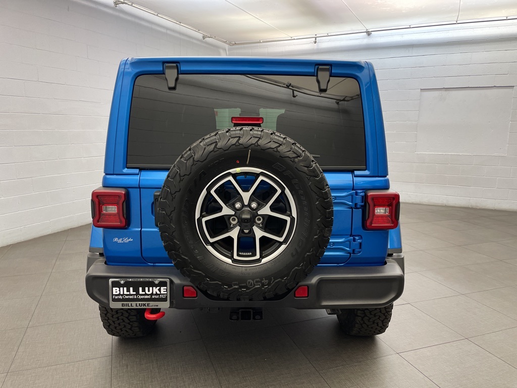 2025 Jeep Wrangler Rubicon photo 3