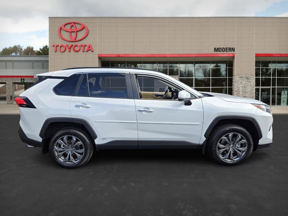 2024 Toyota RAV4 Hybrid Limited photo 3