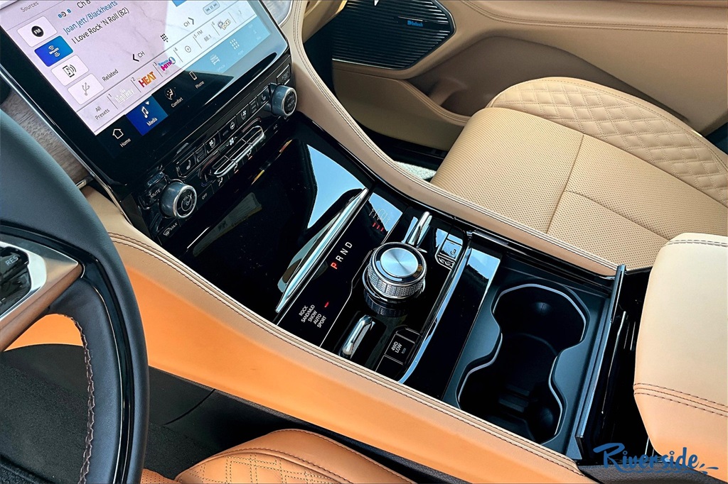 2025 Jeep Grand Cherokee L Summit Reserve photo 7