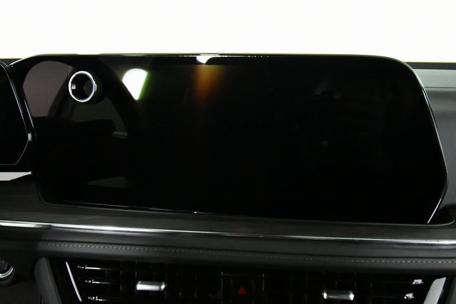 2026 Chevrolet Suburban LS photo 3