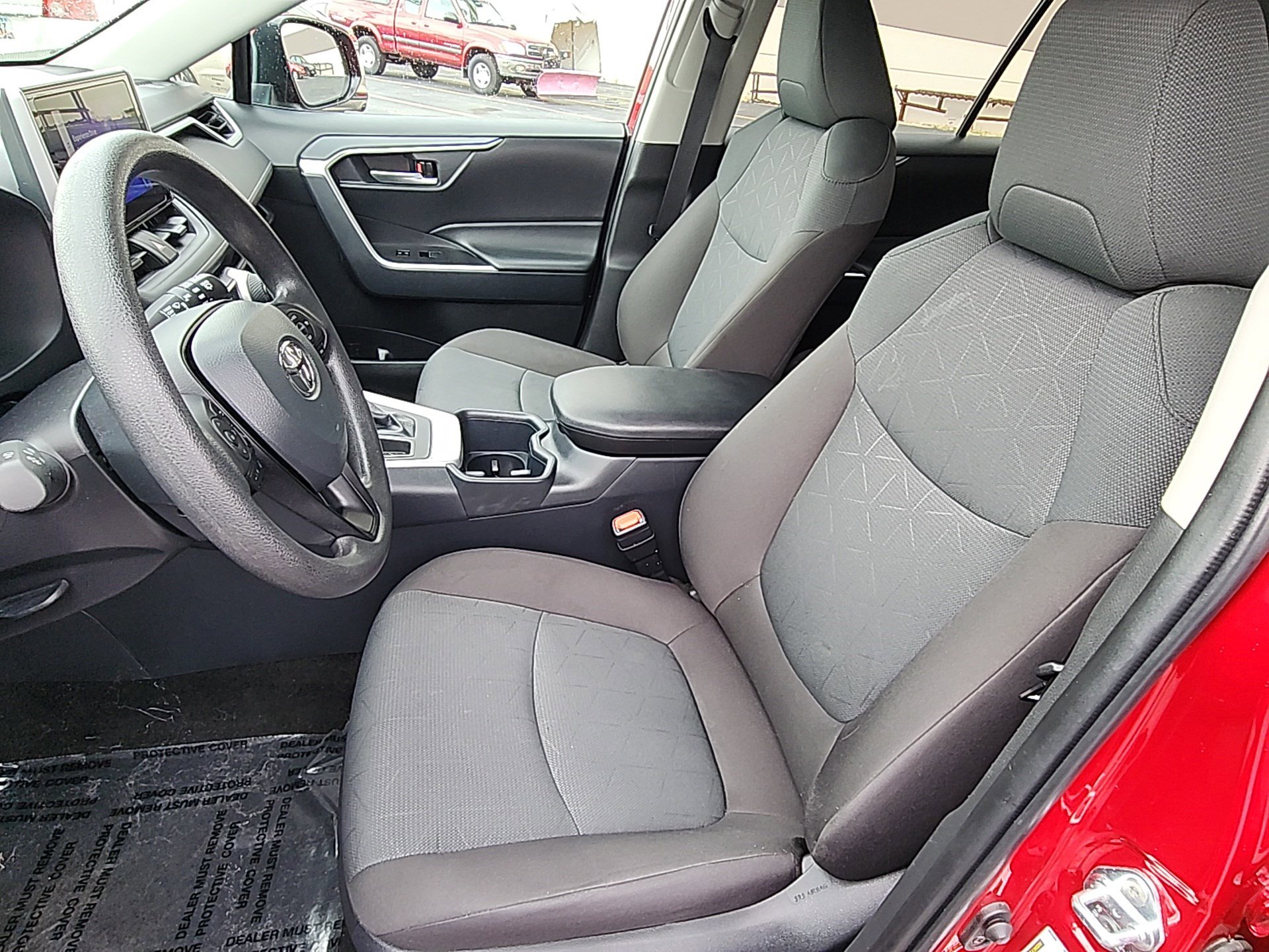 2025 Toyota RAV4 XLE photo 19