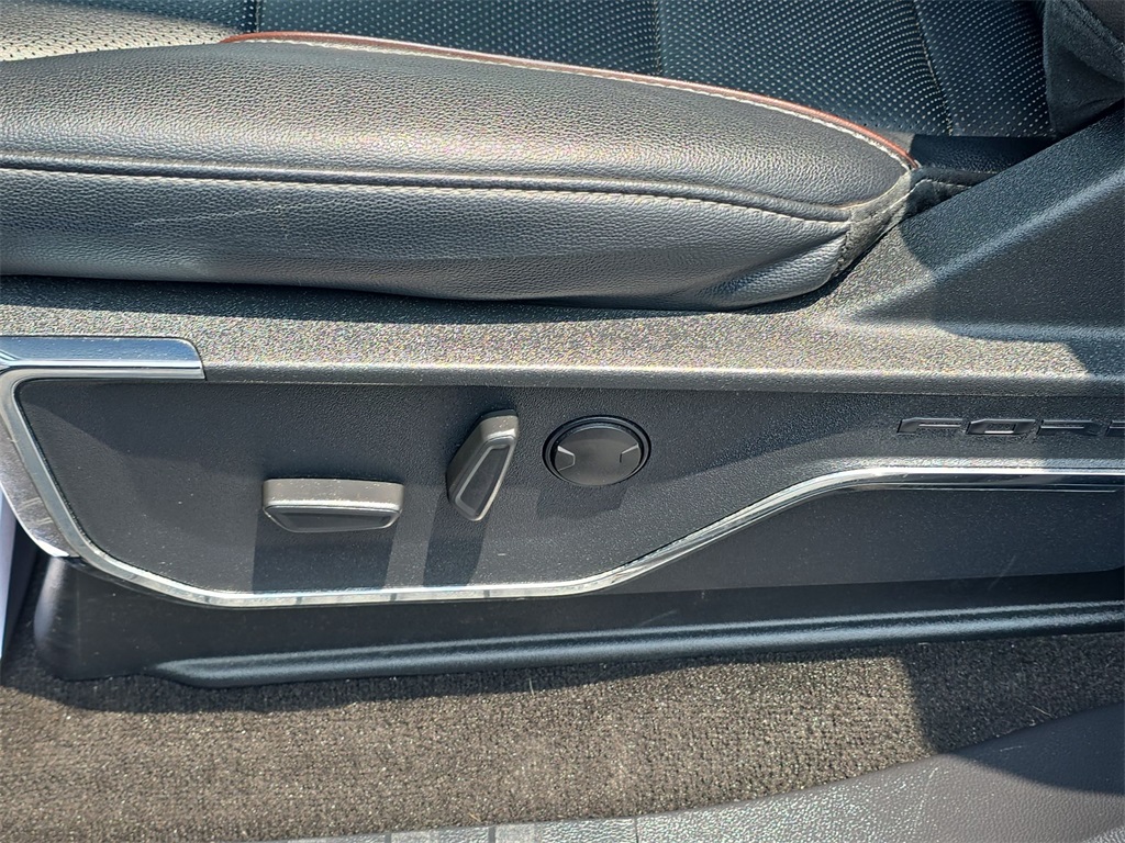 2022 Ford F-150 Lariat photo 18