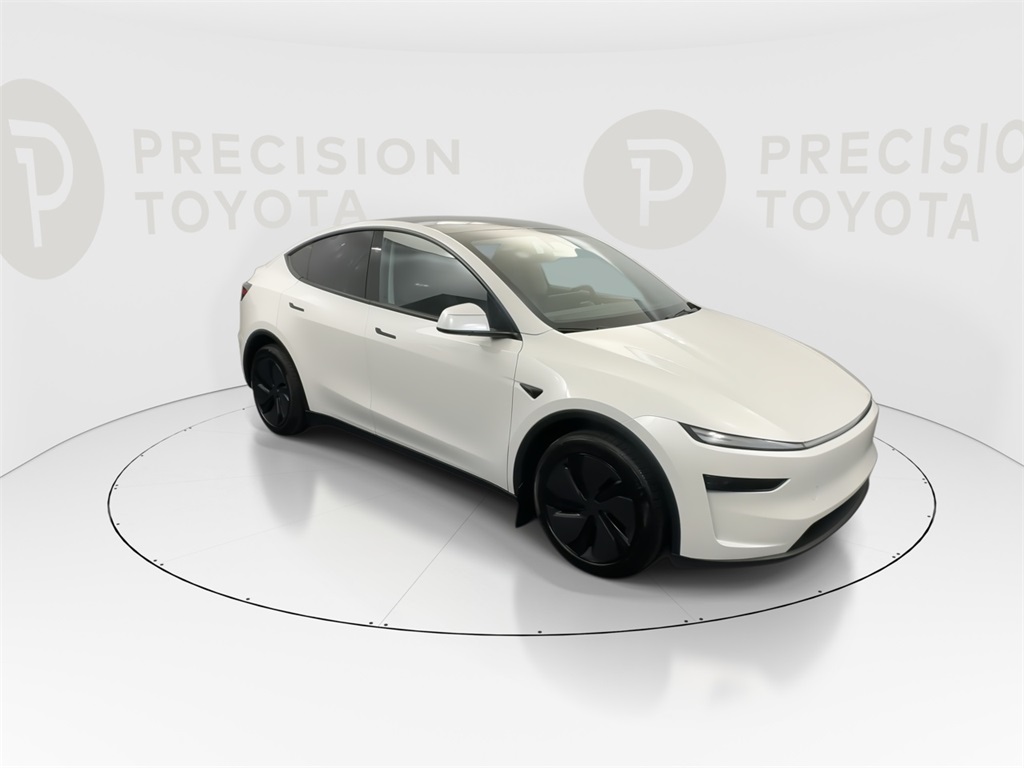 2026 Tesla Model Y Long Range photo 3