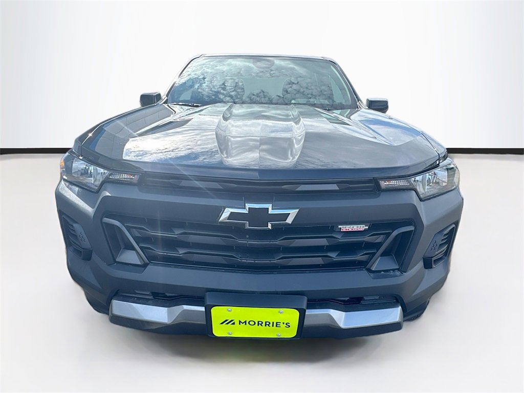 2026 Chevrolet Colorado Trail Boss photo 2