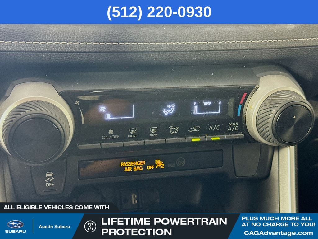 2019 Toyota RAV4 LE photo 14
