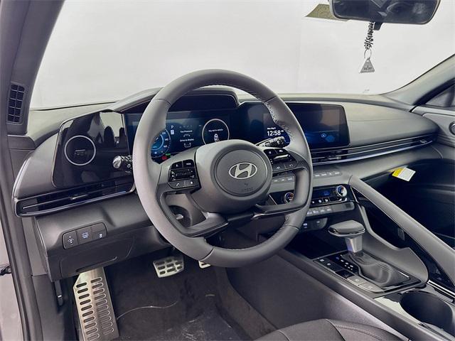 2025 Hyundai Elantra Hybrid SEL Sport photo 11