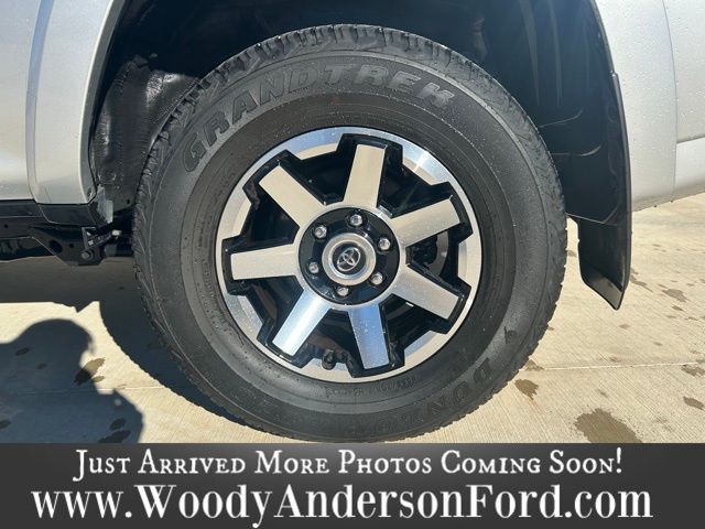 2023 Toyota 4Runner TRD Off-Road photo 6
