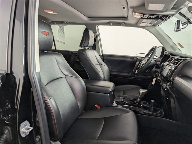 2019 Toyota 4Runner TRD Off-Road Premium photo 22