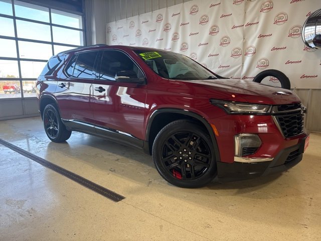 2022 Chevrolet Traverse Premier photo 2