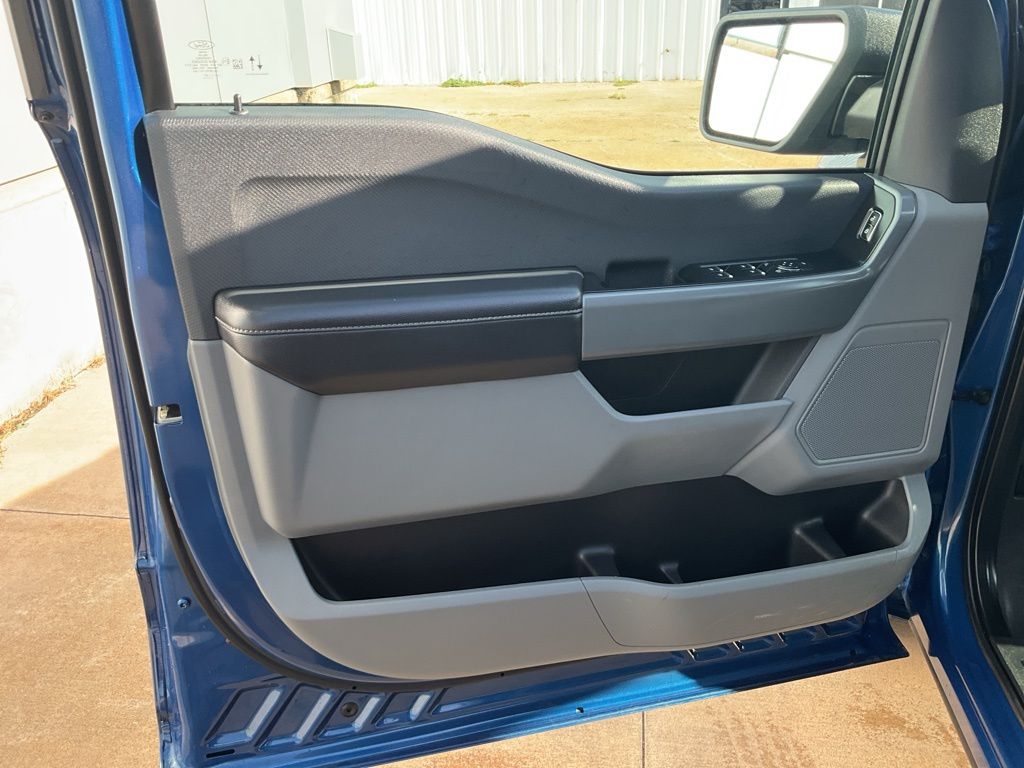 2023 Ford F-150 XLT photo 4