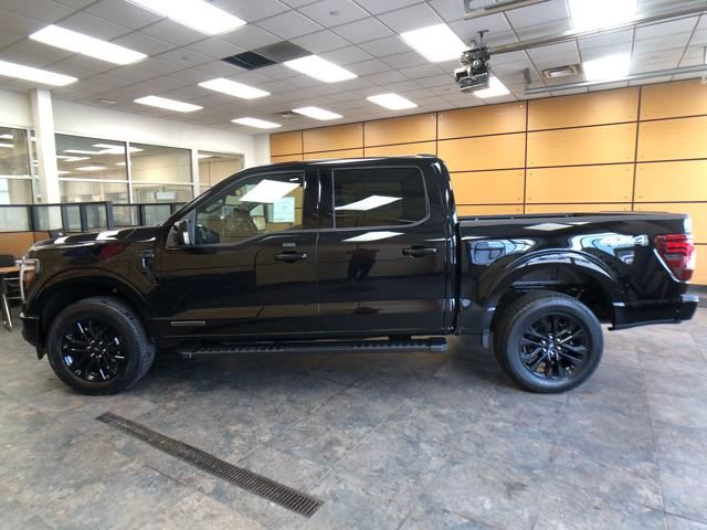 2025 Ford F-150 Lariat photo 4