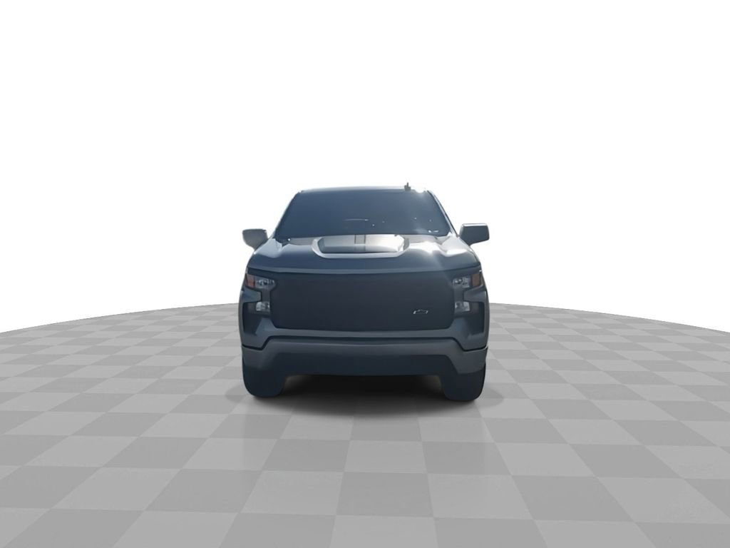 2025 Chevrolet Silverado 1500 Custom photo 3