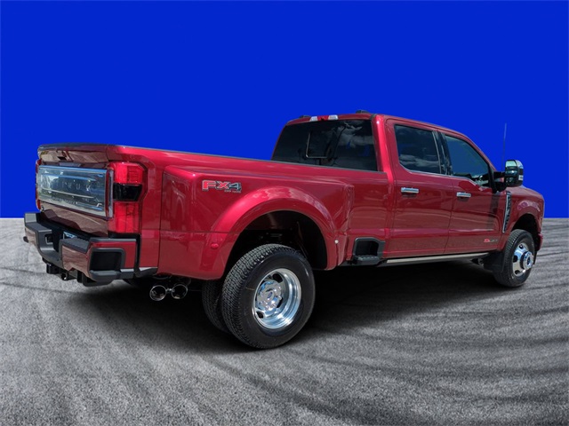 2025 Ford F-350 Platinum photo 3