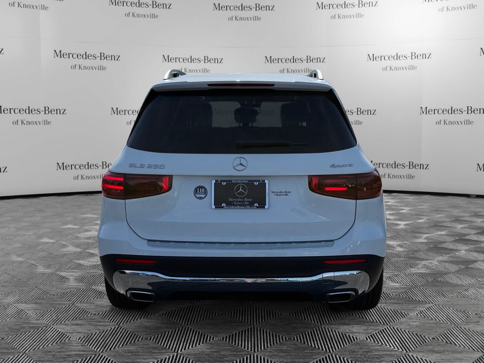 2026 Mercedes Benz GLB 250 4MATIC photo 4