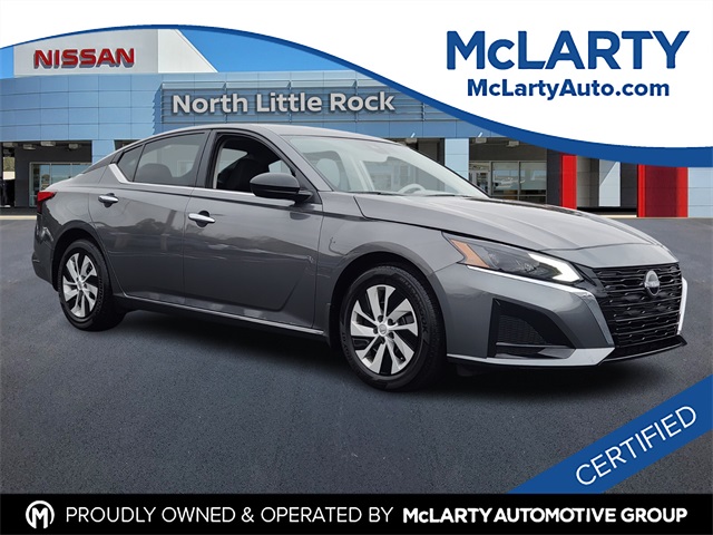 2025 Nissan Altima S's photo