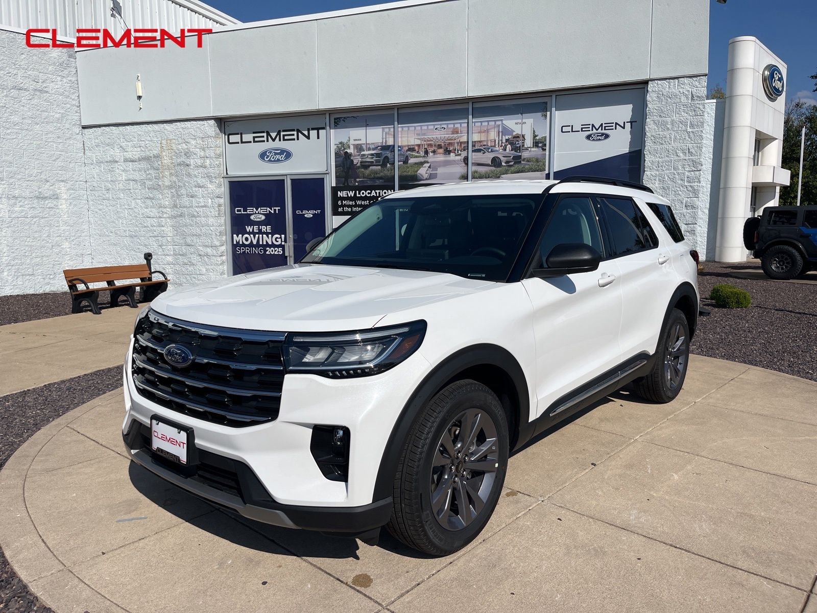 2025 Ford Explorer Active's photo
