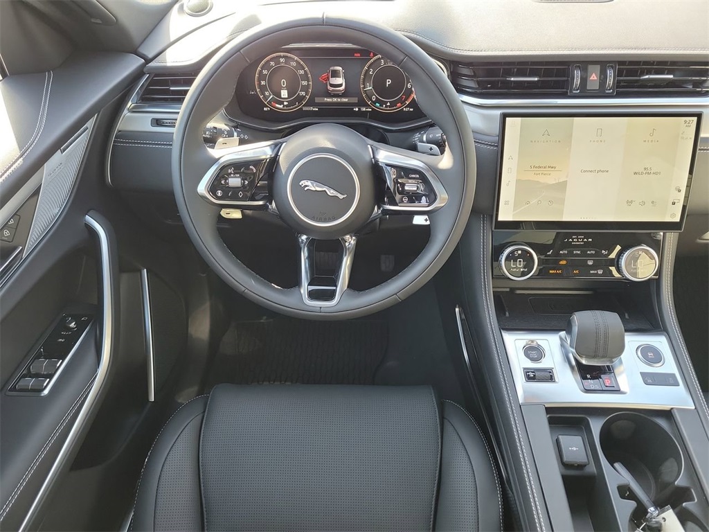 2026 Jaguar F-PACE P250 R-Dynamic S photo 17