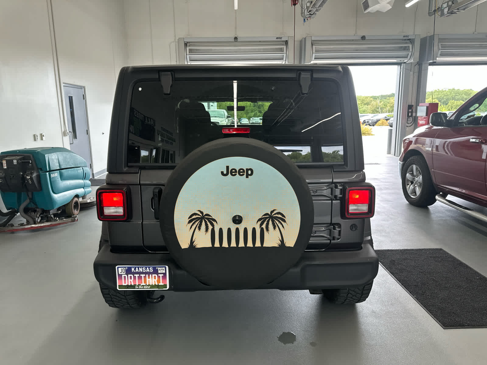 2023 Jeep Wrangler Sport photo 5