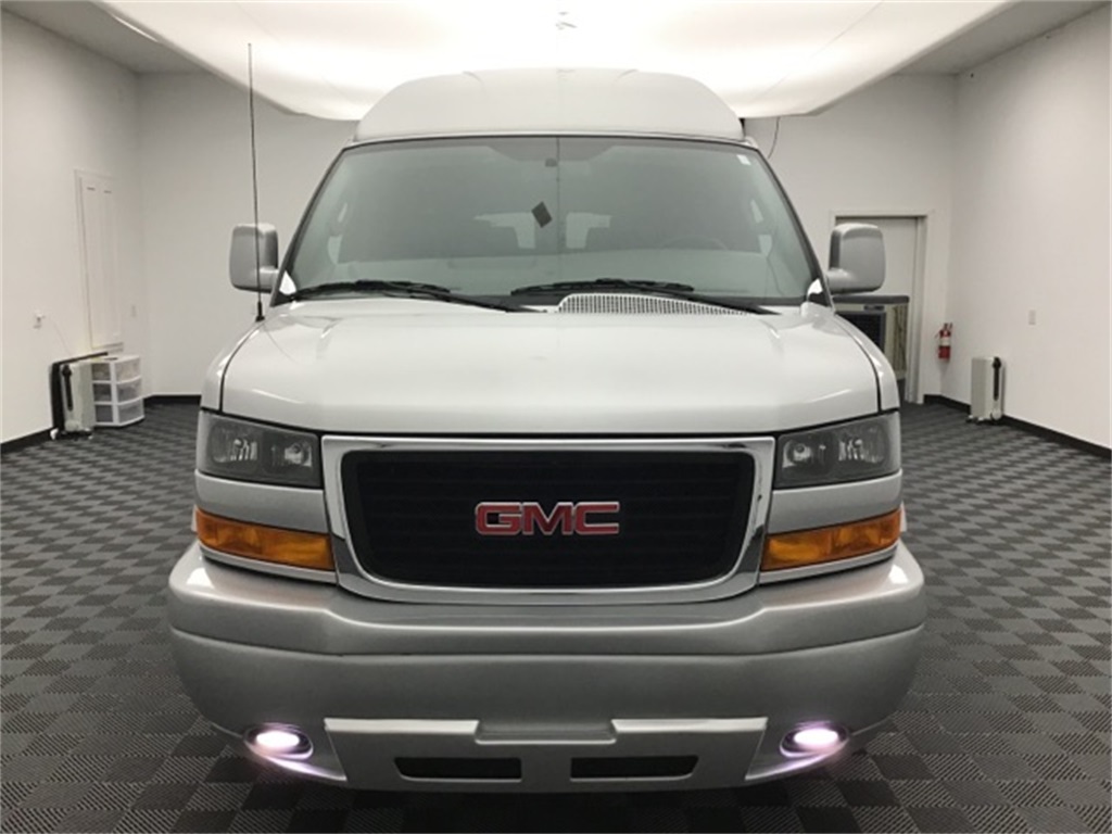 2023 Gmc Savana photo 13