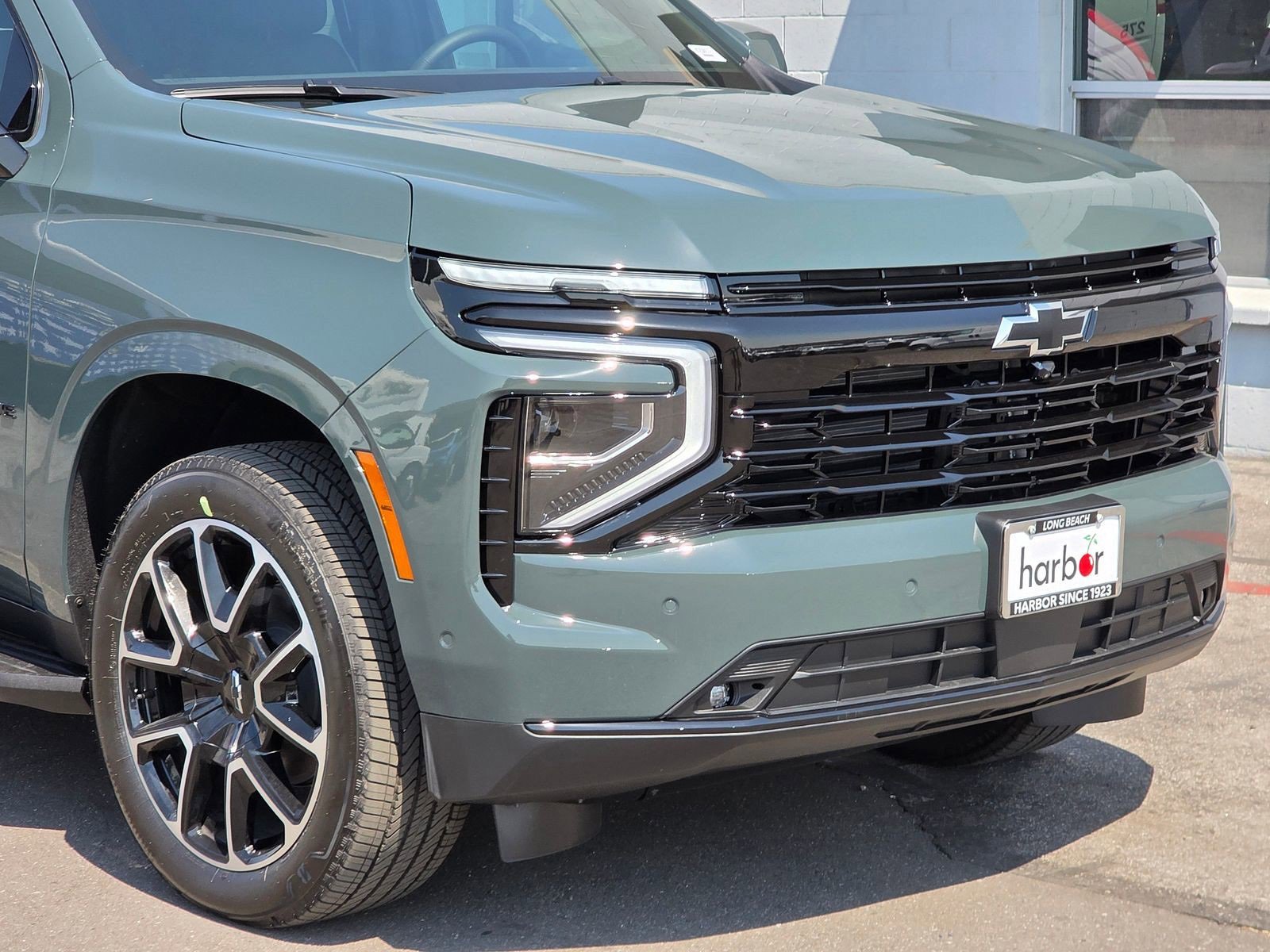 2025 Chevrolet Tahoe RST photo 3