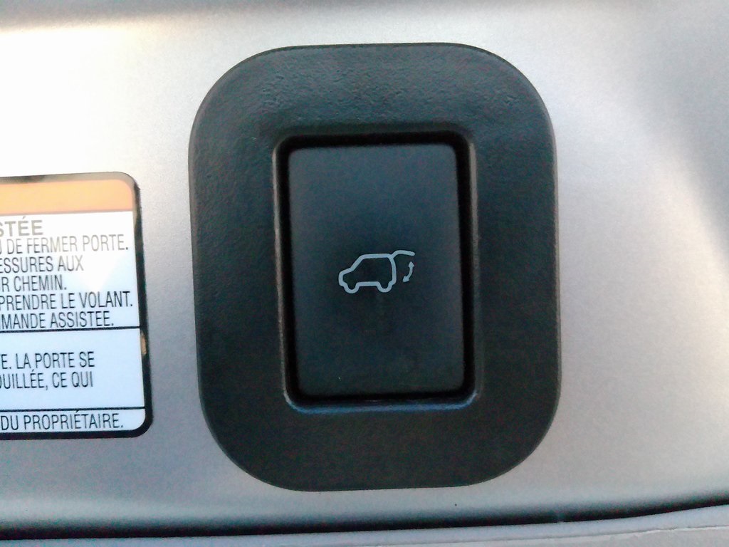 2018 Toyota Sienna XLE photo 17