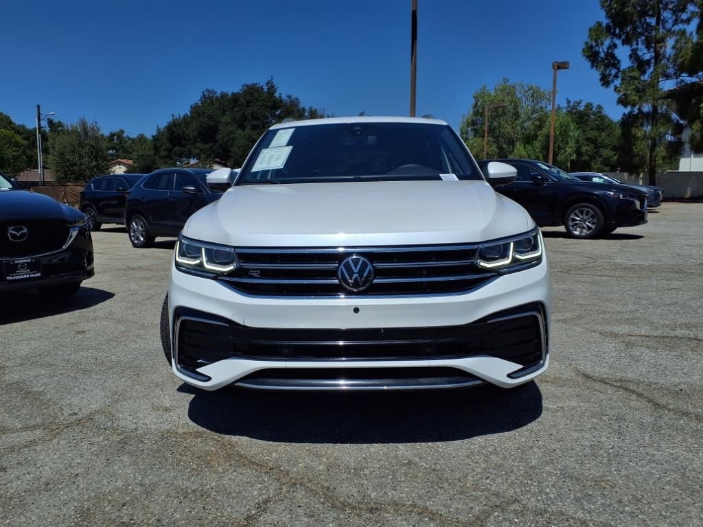 2022 Volkswagen Tiguan SEL Premium R-Line photo 2