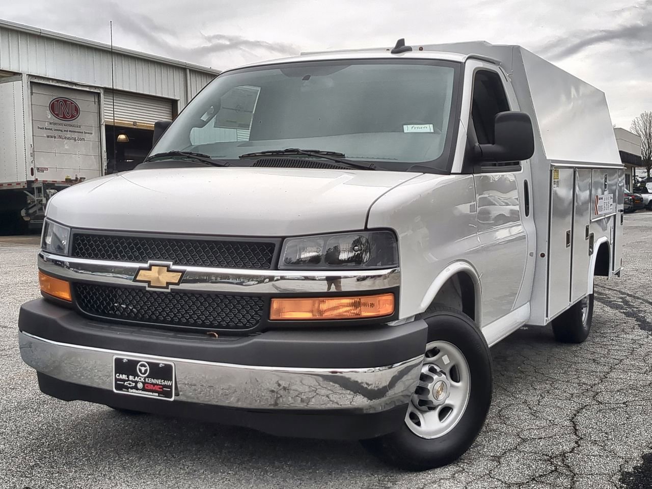 2025 Chevrolet Express Cutaway Base's photo