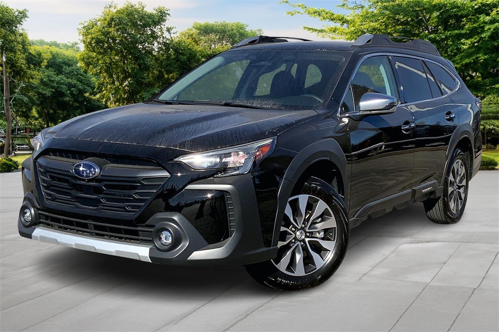 2025 Subaru Outback Touring's photo