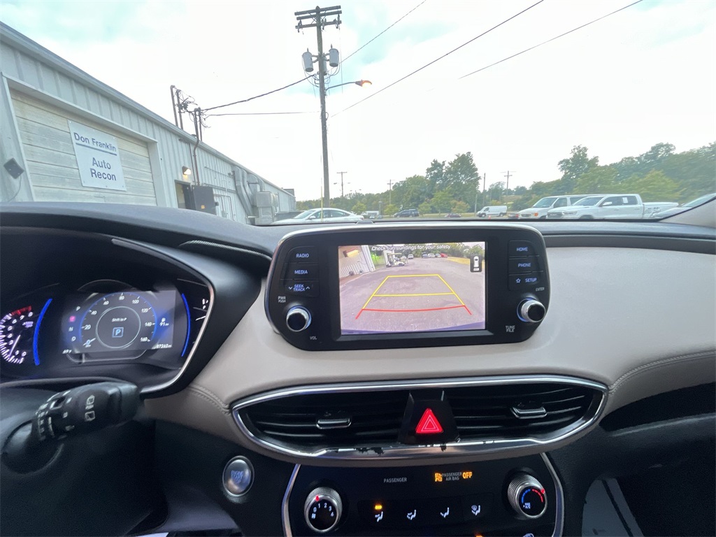 2020 Hyundai Santa Fe SEL photo 16