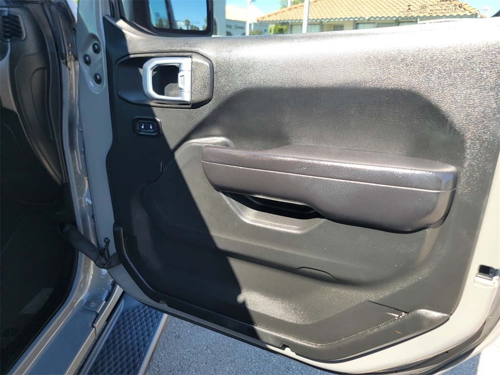 2018 Jeep Wrangler Unlimited Sport S photo 25