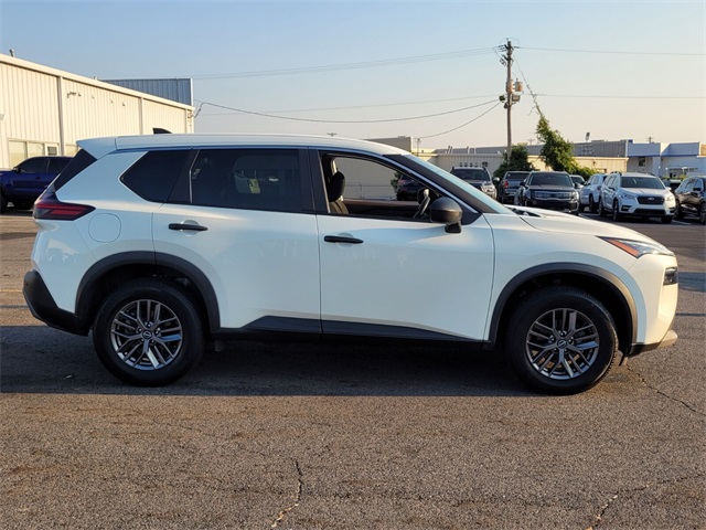 2023 Nissan Rogue S photo 2