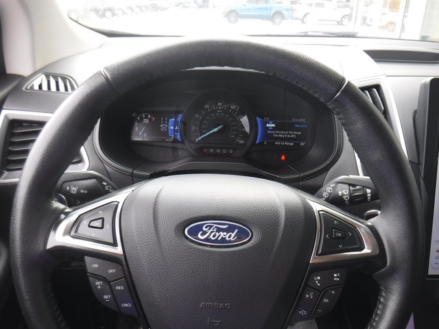 2024 Ford Edge SEL photo 24