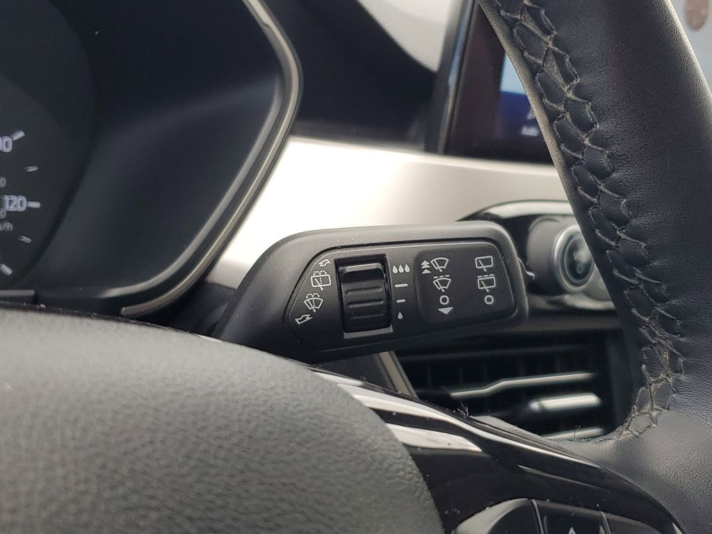 2022 Ford Escape SE photo 16