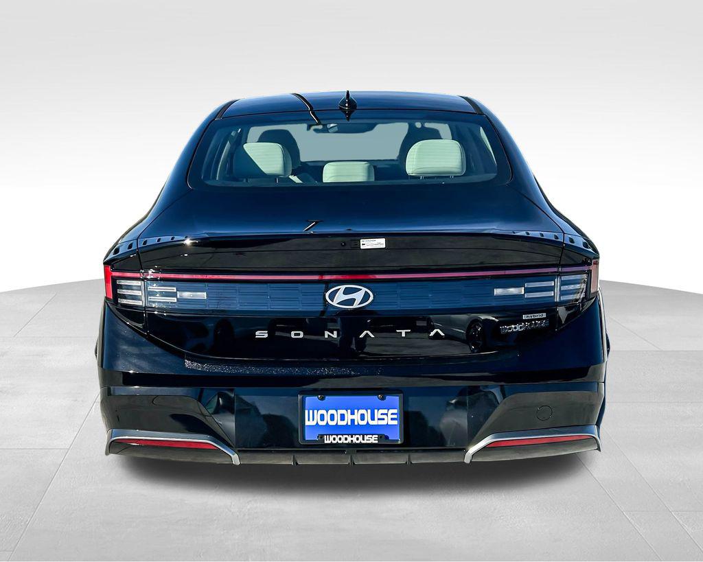 2025 Hyundai Sonata Hybrid SEL photo 6