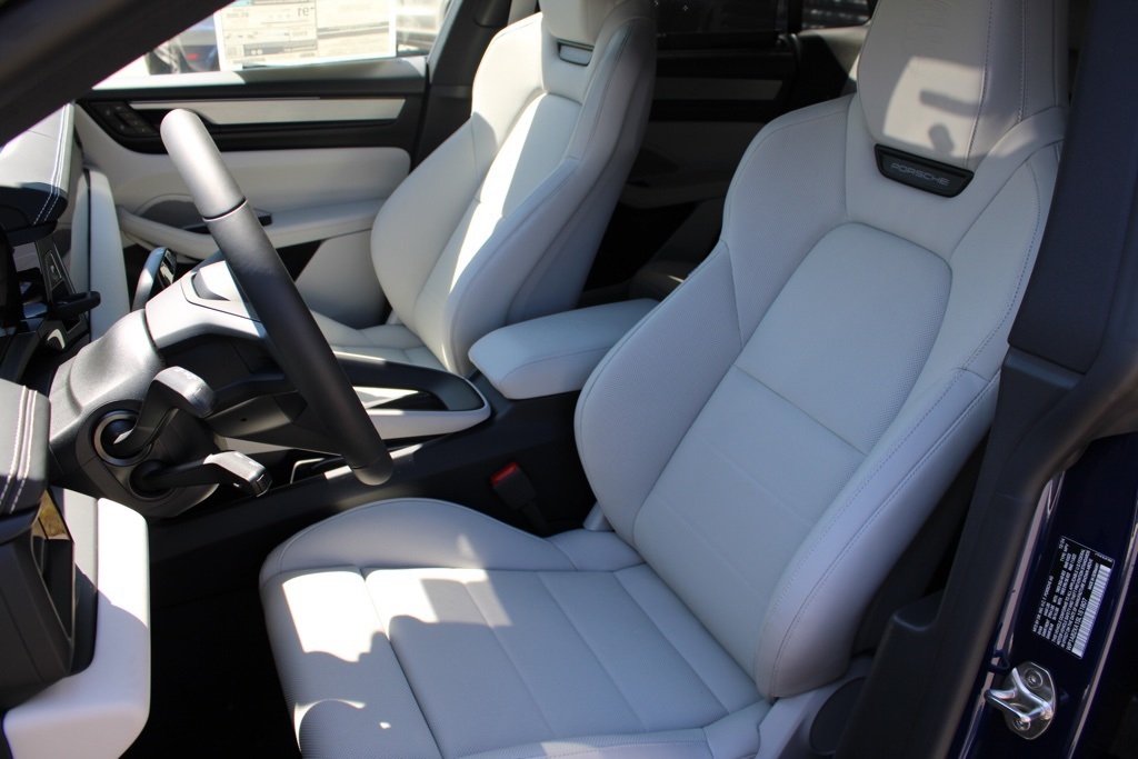 2025 Porsche Macan Electric photo 5