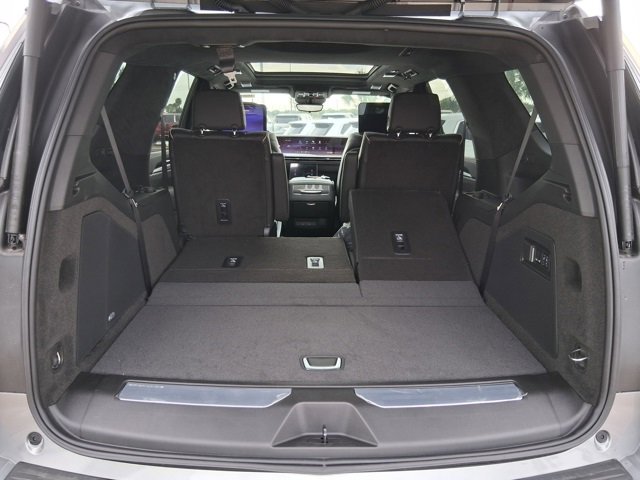 2025 Cadillac Escalade Sport Platinum photo 3