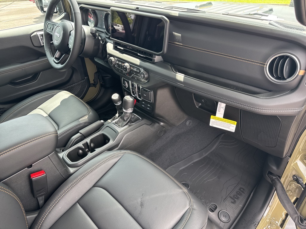 2025 Jeep Gladiator Sport photo 30