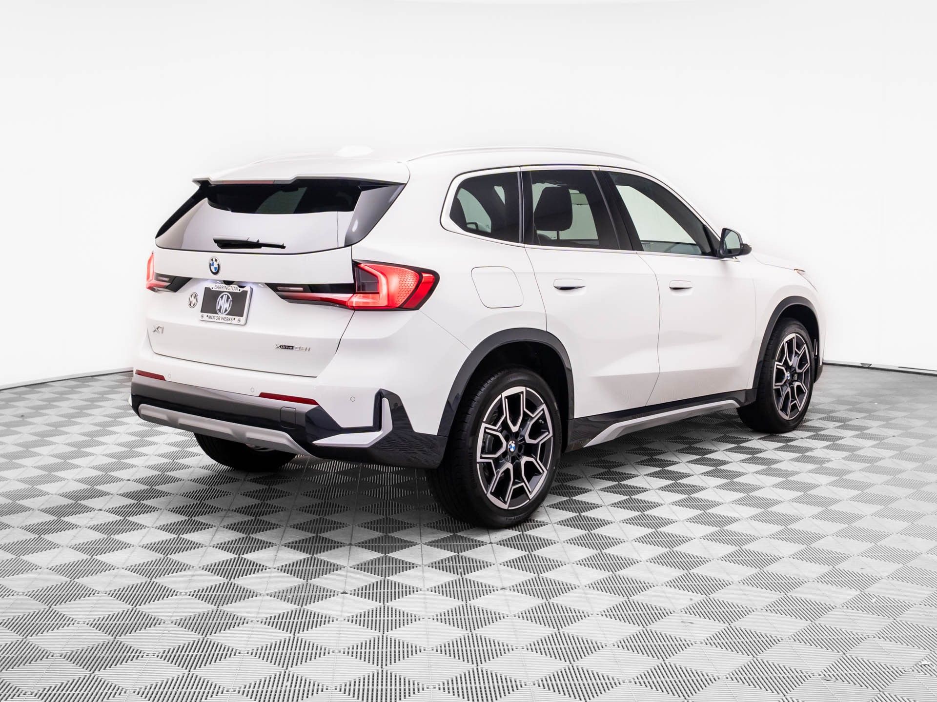 2026 Bmw X1 XDrive28i photo 2