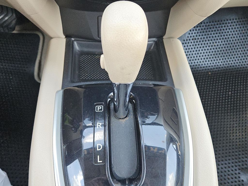 2014 Nissan Rogue S photo 12