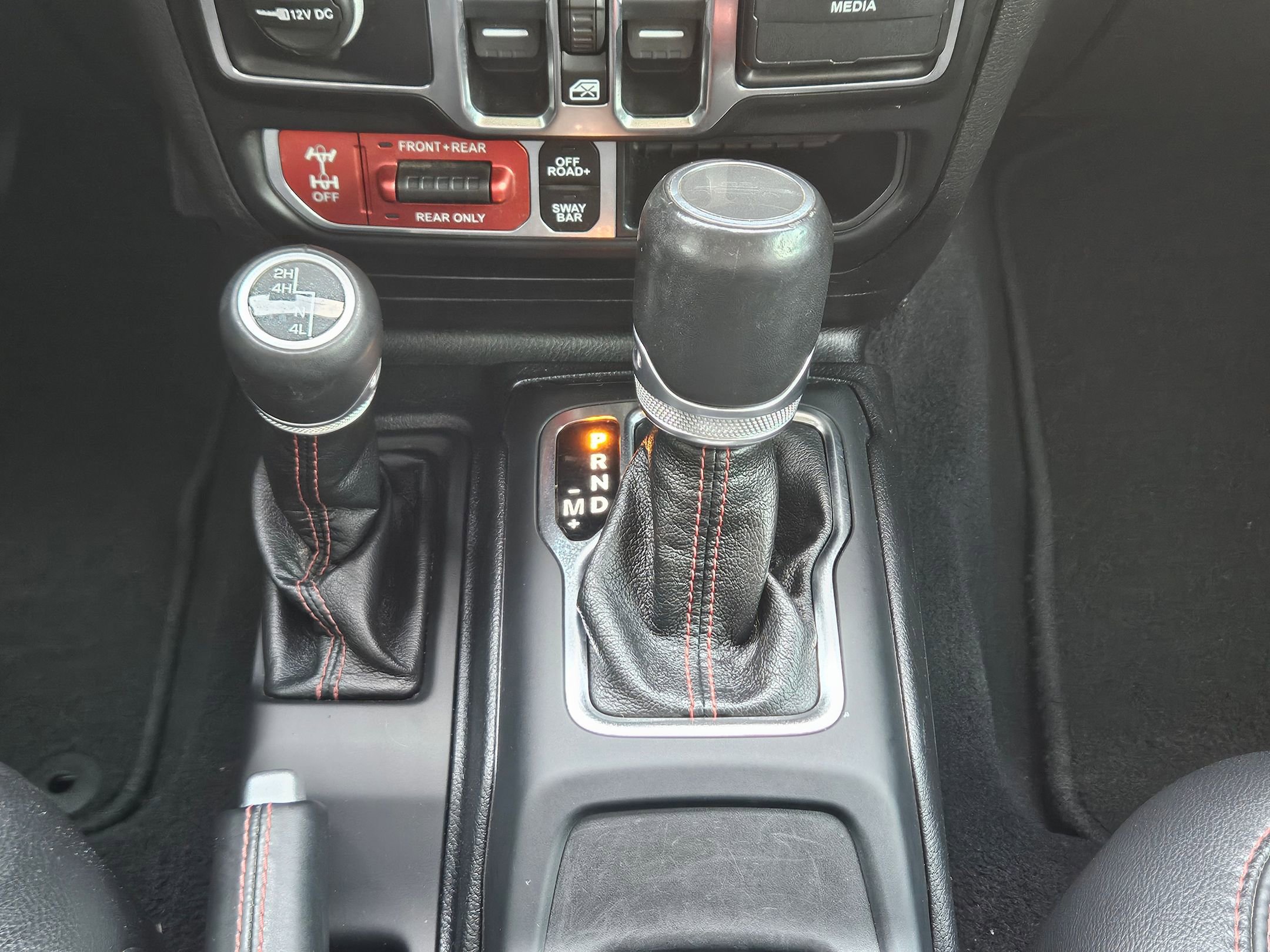 2020 Jeep Gladiator Rubicon photo 13