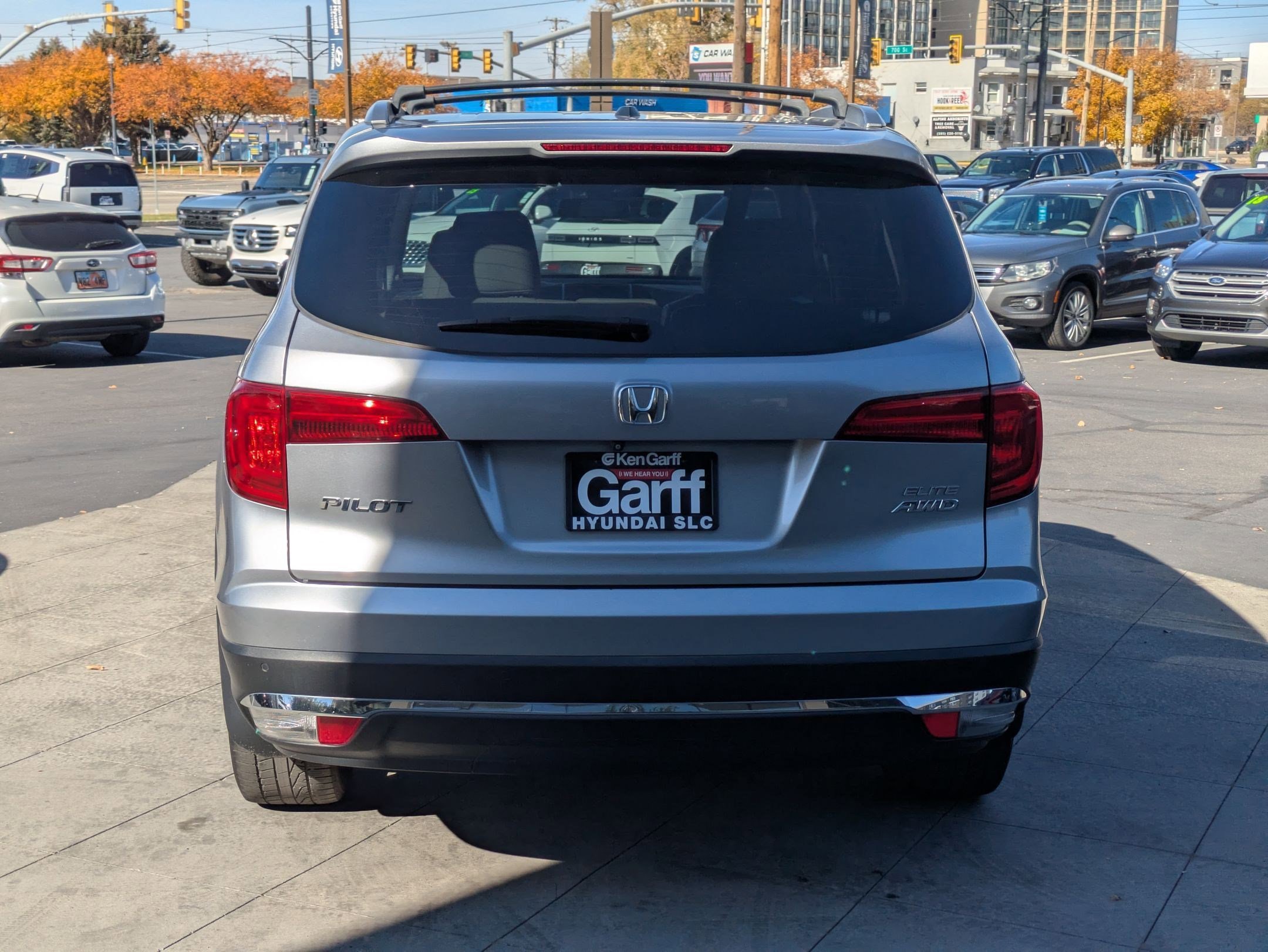 2016 Honda Pilot Elite photo 3