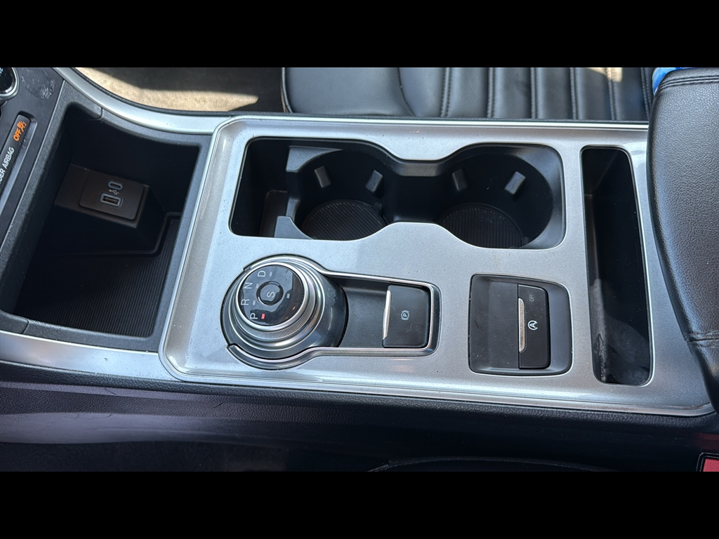 2023 Ford Edge SEL photo 19